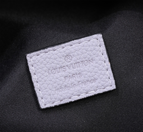 ルイヴィトンバッグ着用イメージ